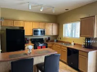 Cheerful 3-bedroom vacation home