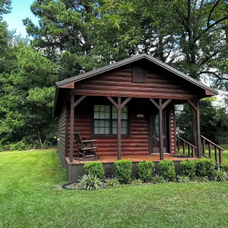 Fox Run Cabin with WiFi Right on 130 Mile Hike-Bike and Equestrian Trail.