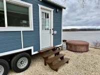 The Eagle's View - Tiny Home 4 Hotels in Bellevue