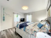 Charming Ground Level Resort Style 3 units Condo  of a TRIPLEX- unit A Hotels near Fun and More Rentals