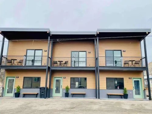 Cozy Wolf Lodge — Unit 1