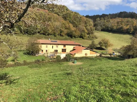 Dauphinoise adobe farmhouse in the heart of a Vercors horse stud farm
