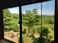 Mountain view cabin, fully remodeled, huge screen in porch with panoramic view. - Mountain view