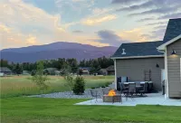 Golf Course Home With Hot Tub and Stunning Mountain Views