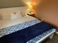 Upscale lodging duplex minutes from Glacier NP Hotels in der Nähe von Glacier-Nationalpark