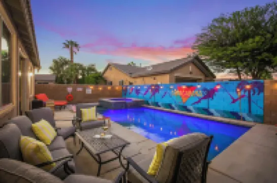 Copacabana: Pool, Spa, PoolTable, Arcade and more!