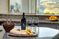 Luxury Chateau - epic saltwater lap pool, wine+beach+retreat