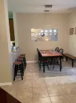 Cozy Family Condo 2 miles from Disney! 3 Bedroom, 2 Bath / Sleeps 10-12 Hôtels à proximité de : Walmart Supercenter