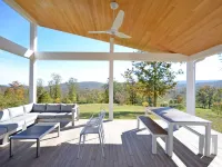 Lost River Solar - Modern 4Br+Lofts. Hot Tub w/Epic Views! Swim + Fish Pond! Hotels in Hardy County