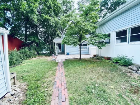 Cozy little lake cottage on Buck Lake!