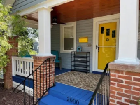 Charming 3-bedroom house in marvelous Silver Spring - 7.5 miles to White House 銀泉酒店