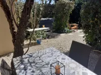 La Casita, house with garden, spa & swimming pool in the heart of the Gard provençal region