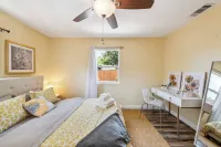 Crawford Poolhouse Near Many Conveniences