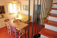 Lodging in central Tuscany,pool,children pool,Aircon,ideal for families, sleep 5