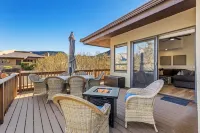 Serene Golfside Townhome Getaway - Pool, Hot Tub, Pickle/Tennis Hotels in Village of Oak Creek