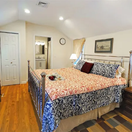 New Coastal House, Steps to Keyes Beach, Main Street, Harbor; AC, Linens, Wi-Fi