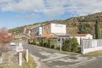 Brit Hotel Confort Foix Các khách sạn ở 