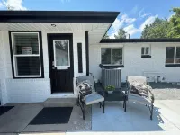 Huge Ranch Home with 2 game rooms!  Enjoy shuffle board, Ping Pong & Hot Tub