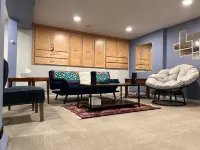 Spacious 1 Bedroom Apt in Alberta / Alameda Neighborhood - 民宿
