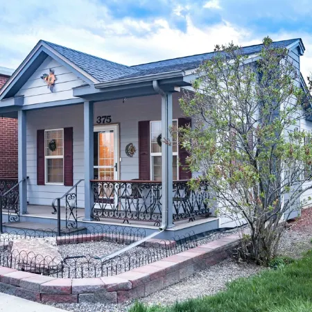 Quaint Downtown Charmer in Heart of Meeker, CO