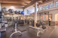 Northstar Ski Trails, Ski In/Ski Out - Walk to Village/Rec Center - Sleeps 4