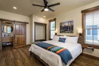 Grand Opening Pricing! 401A Cozy Cabin with views of Flathead Lake