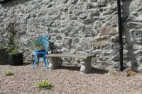 2 self-catering cottages booked as one with secure garden area. Hotels in Banff