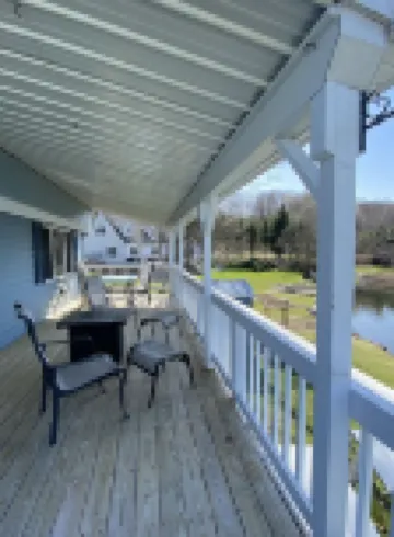 Relaxing Lake House - Enjoy the Sun and Fun!!!