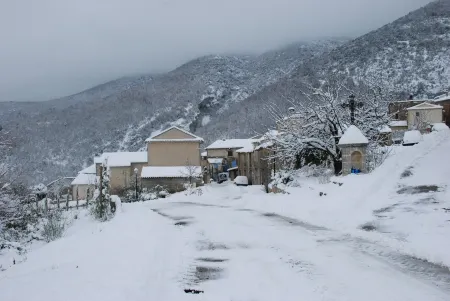 T2 on the ground floor in Provencal Bastide with swimming pool, in the heart of the Luberon