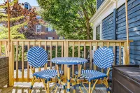 Upscale large 3 bedroom unit within walking distance to everything! ポートランドのホテル