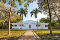 Three King Suites Private Get Away