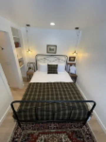 Cozy cabin in the heart of America’s favorite, wild playground