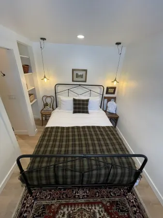 Cozy cabin in the heart of America’s favorite, wild playground