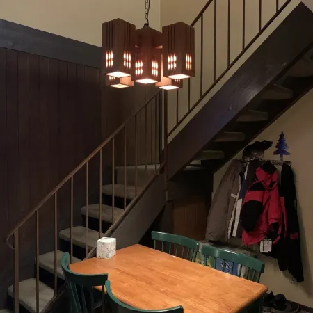 1 bedroom + loft bedroom just off Giant Steps lift