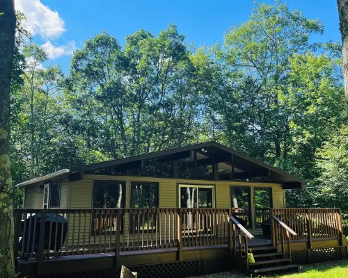 City Escape: Cozy 2 bedroom Chalet in Jim Thorpe Hotels in Penn Forest Township