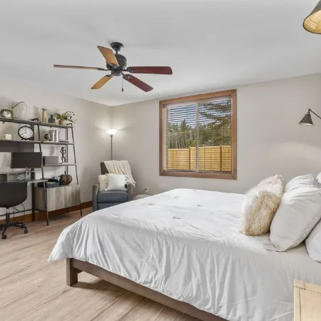 🌄Luxe House - NEW game room, hot tub, firepit, private retreat 🌄