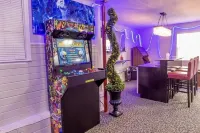 NEW REMODEL! ARCADE GAMES, PNG PNG, SKEE BALL, ACCESS TO POOLS..WE HAVE IT ALL!