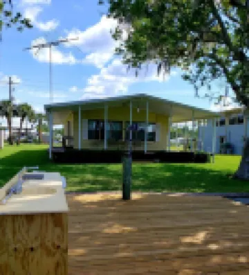 Waterfront property! Hotels in Welaka