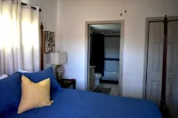 Lake house retreat Hotels in Henry County