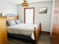 Spacious Home Ample Parking1/2 Mile from the Hatfield and McCoy Trails!