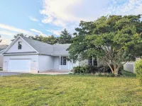 IN TOWN LEWES- NEAR WALKING/BIKING TRAILS /QUIET NEIGHBORHOOD /LINENS INCLUDED