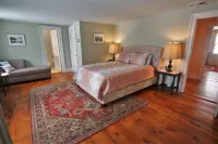 Modern luxury awaits!  86 acres of serenity just minutes from Cooperstown Hotels in Otsego