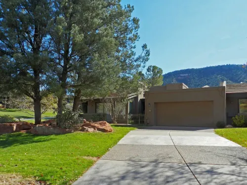 Amazing 1800SF Sedona Townhome - in Village of Oak Creek