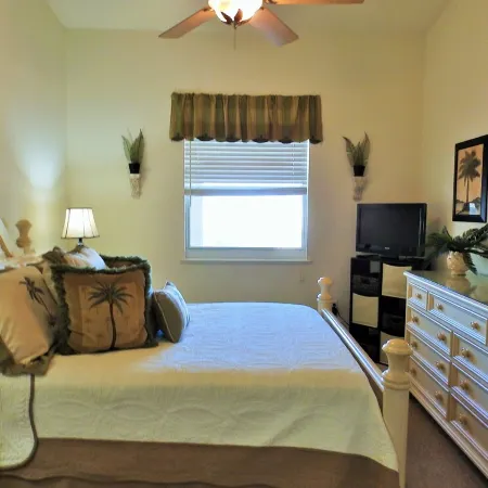 Direct Ocean Front Penthouse, Vacation In The Lap Of Luxury !