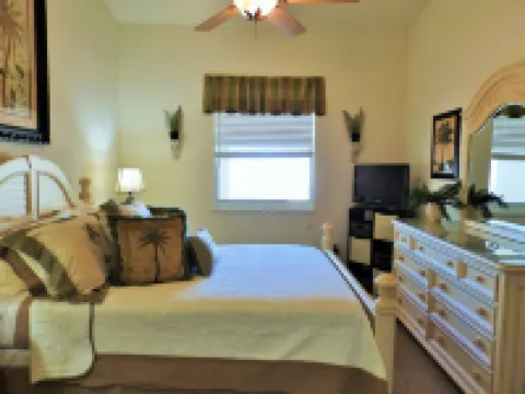 Direct Ocean Front Penthouse, Vacation In The Lap Of Luxury !