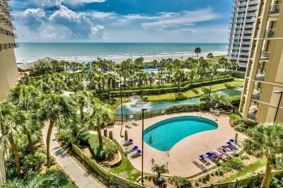 2Br Royale Palms- Pool Passes Included! Reduced Rates for Summer!