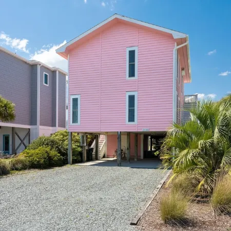 Paradise at The Point - Relaxing Home Steps to Beach + Sunsets + Ocean views