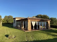 Villa, 600m garden,parking,shower,barbecue,large veranda with kitchenette Hotels near Parco pubblico con giochi per i bambini