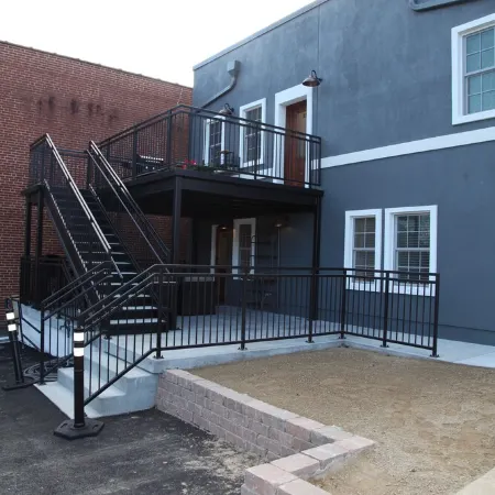 PARK and WALK - Mayberry & Main - 'The Main Suite' - New Construction