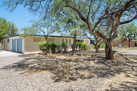 Charming 3-bedroom house in welcoming Sierra Vista